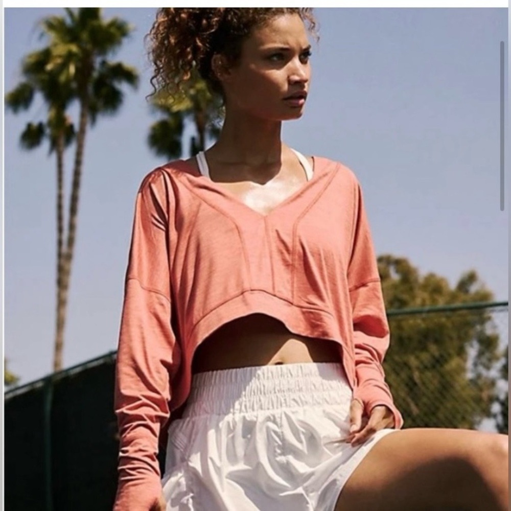 *NWOT* FREE PEOPLE MOVEMENT LONGSLEEVE PLUNGE CROP